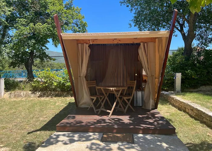 Karin 캠프장 고르니 카린