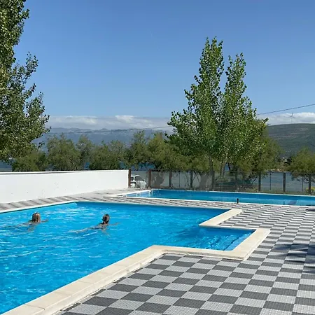 Karin 3* Gornji Karin