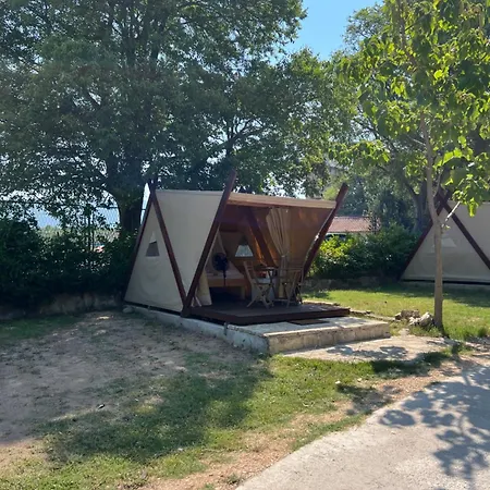 Karin 3* Gornji Karin